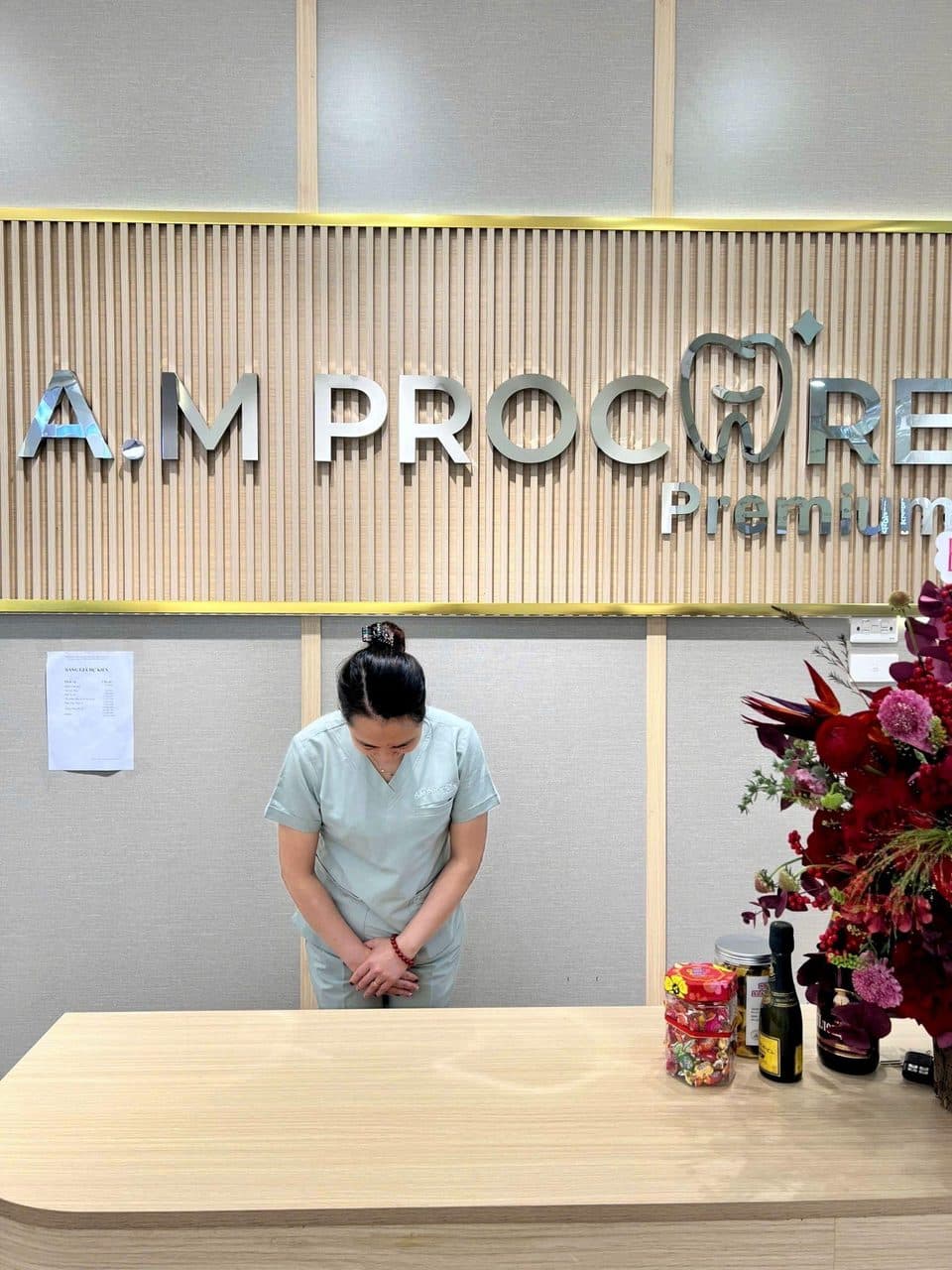 International dental patient enquiry — AM Procare Premium reception